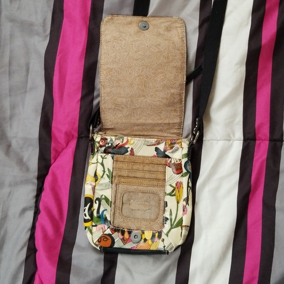 Crossbody Sakroots purse - Picture 2 of 2